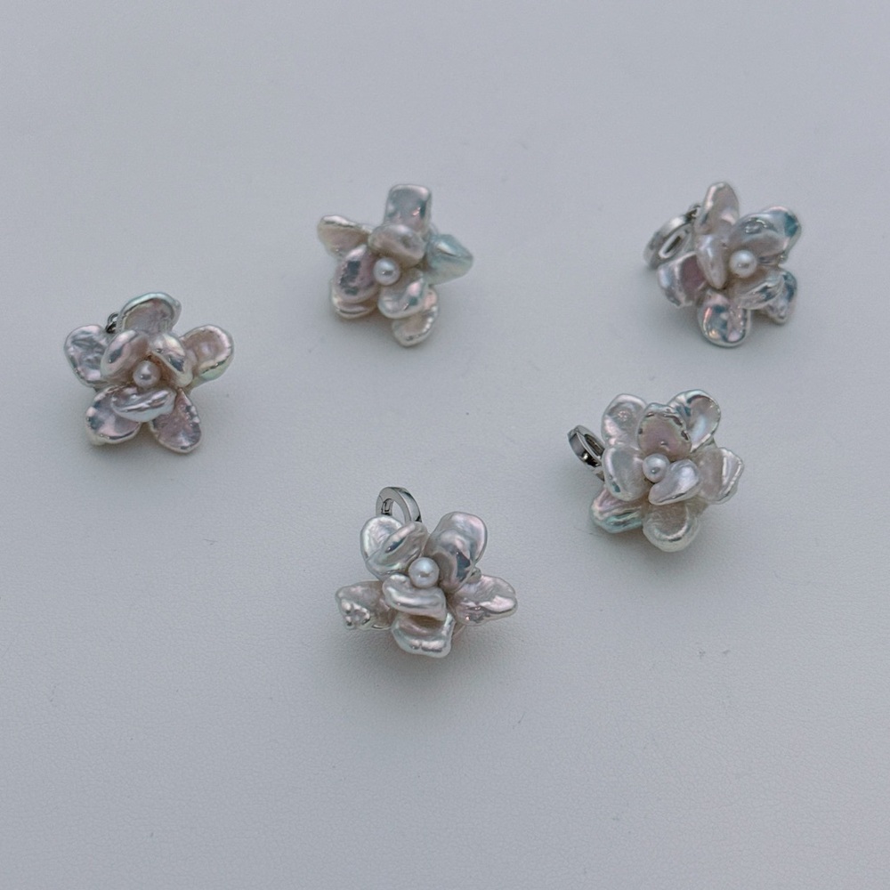 P78 Handmade S925 Freshwater Baroque Pearl Flower Detachable Pendants